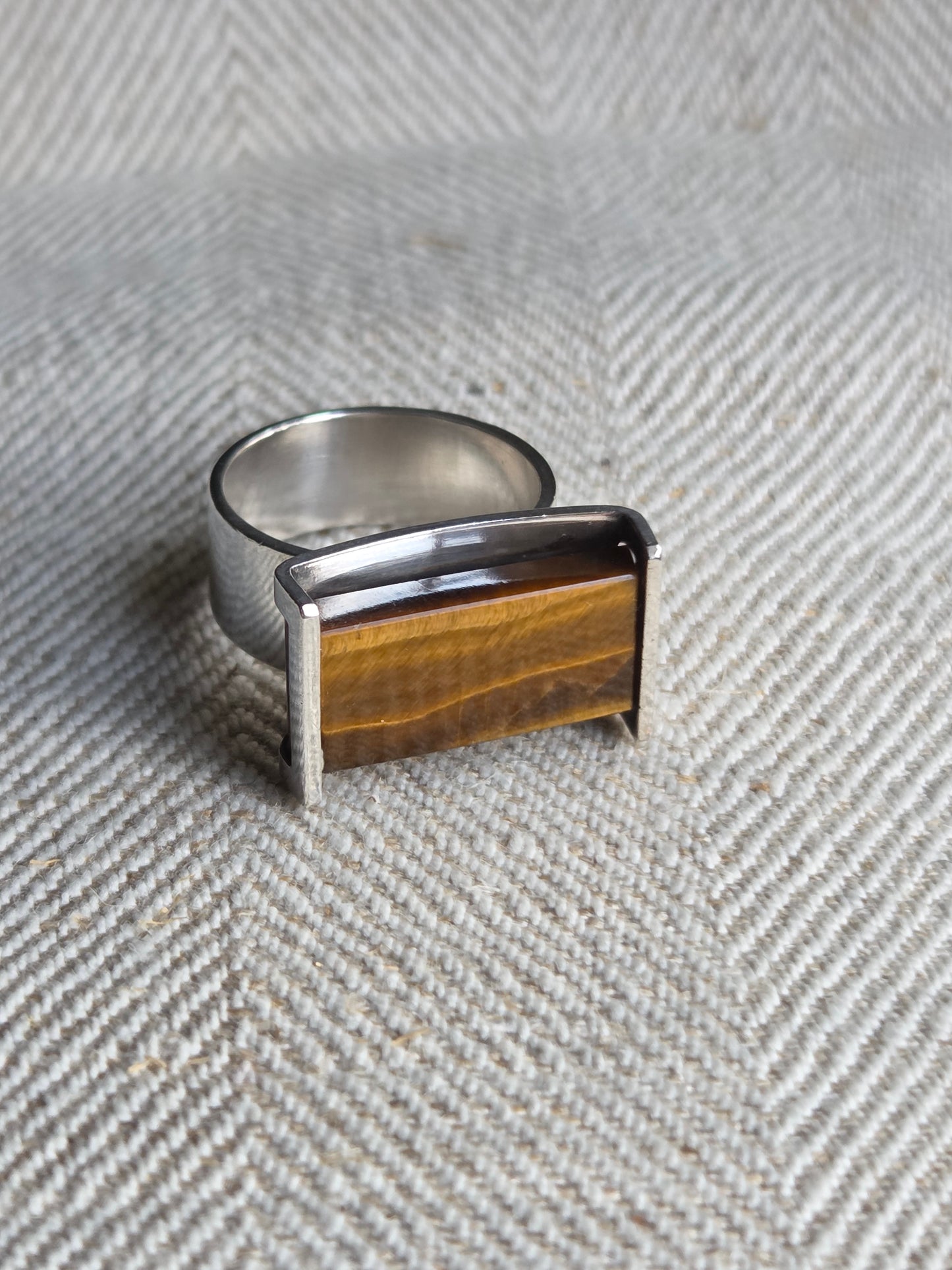 Finnish Kupittaan Kulta, Elis Kauppi silver tigers eye ring.
