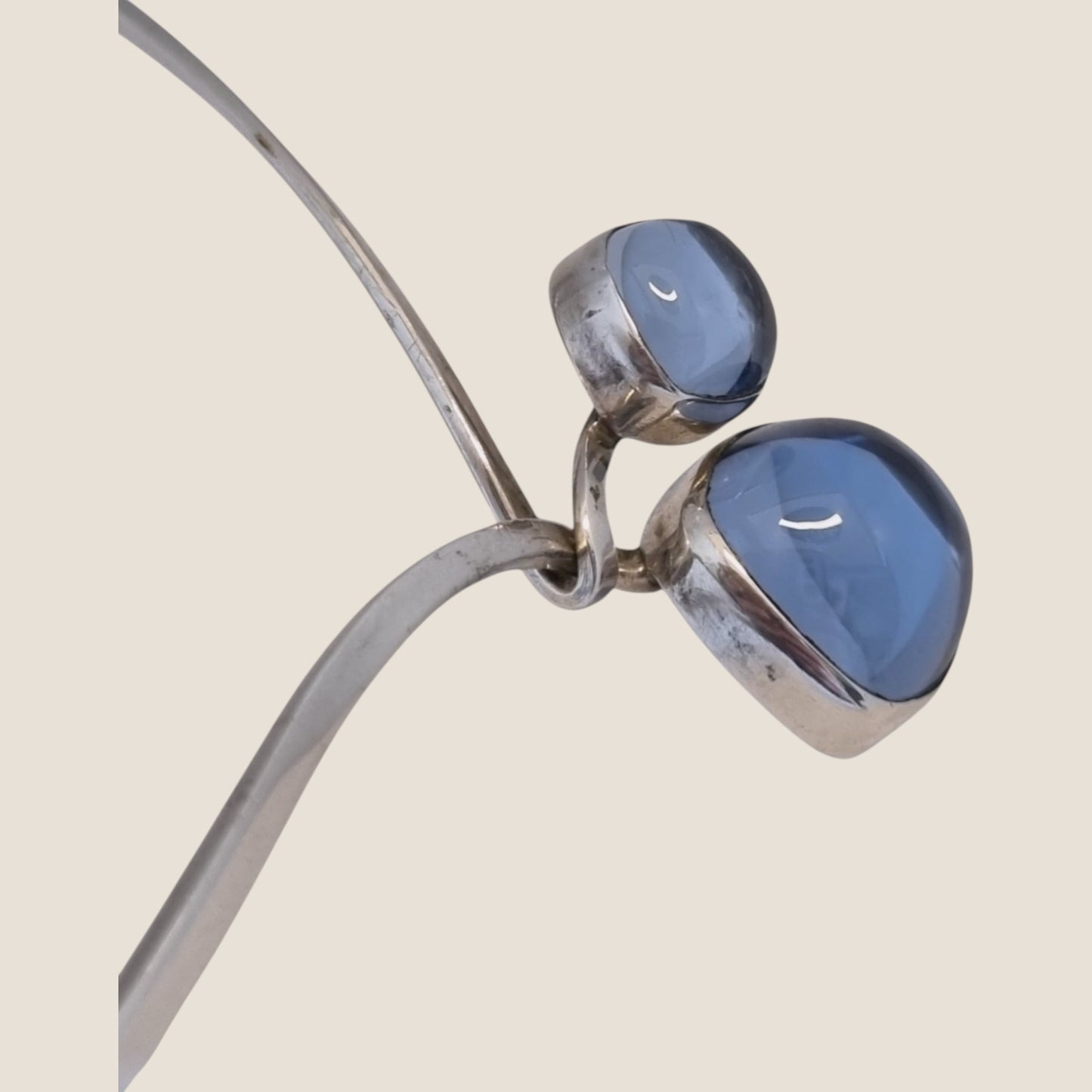 GUSSI, Sweden, 1964. Silver torque collar