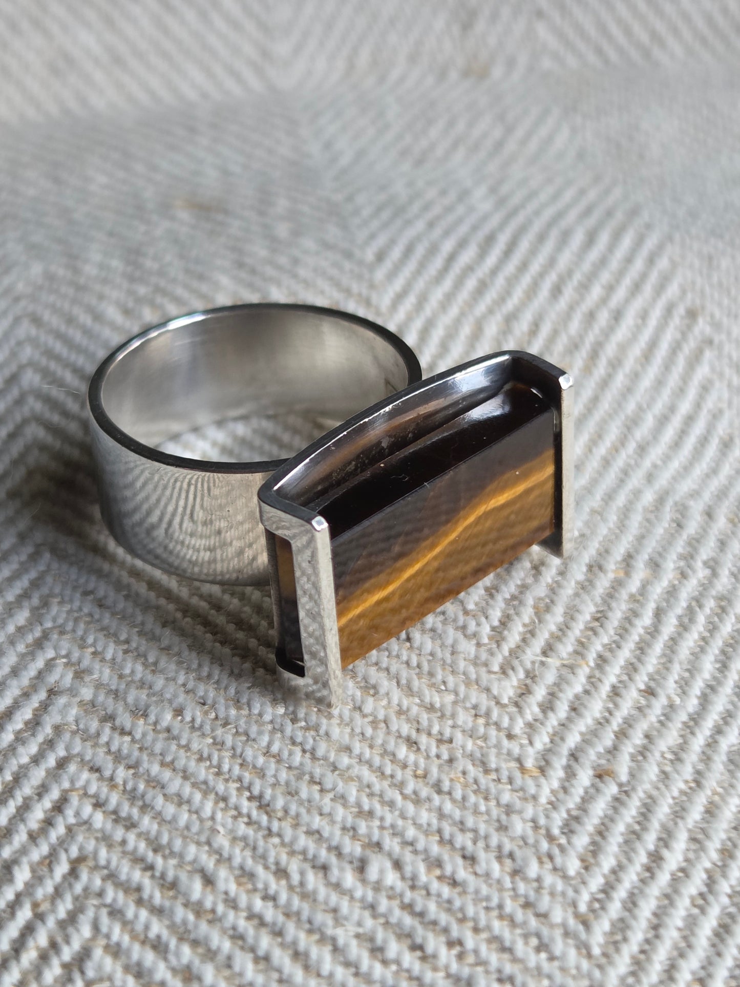 Finnish Kupittaan Kulta, Elis Kauppi silver tigers eye ring.