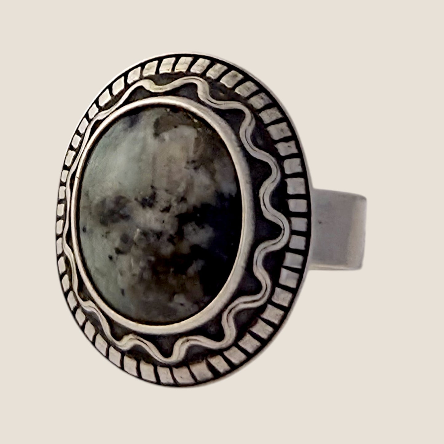 Kalevala koru, Finland, 1990. Silver ring