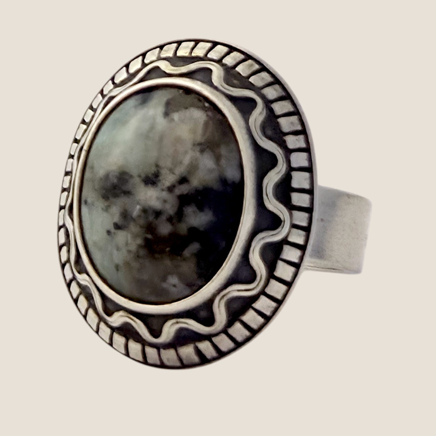 Kalevala koru, Finland, 1990. Silver ring