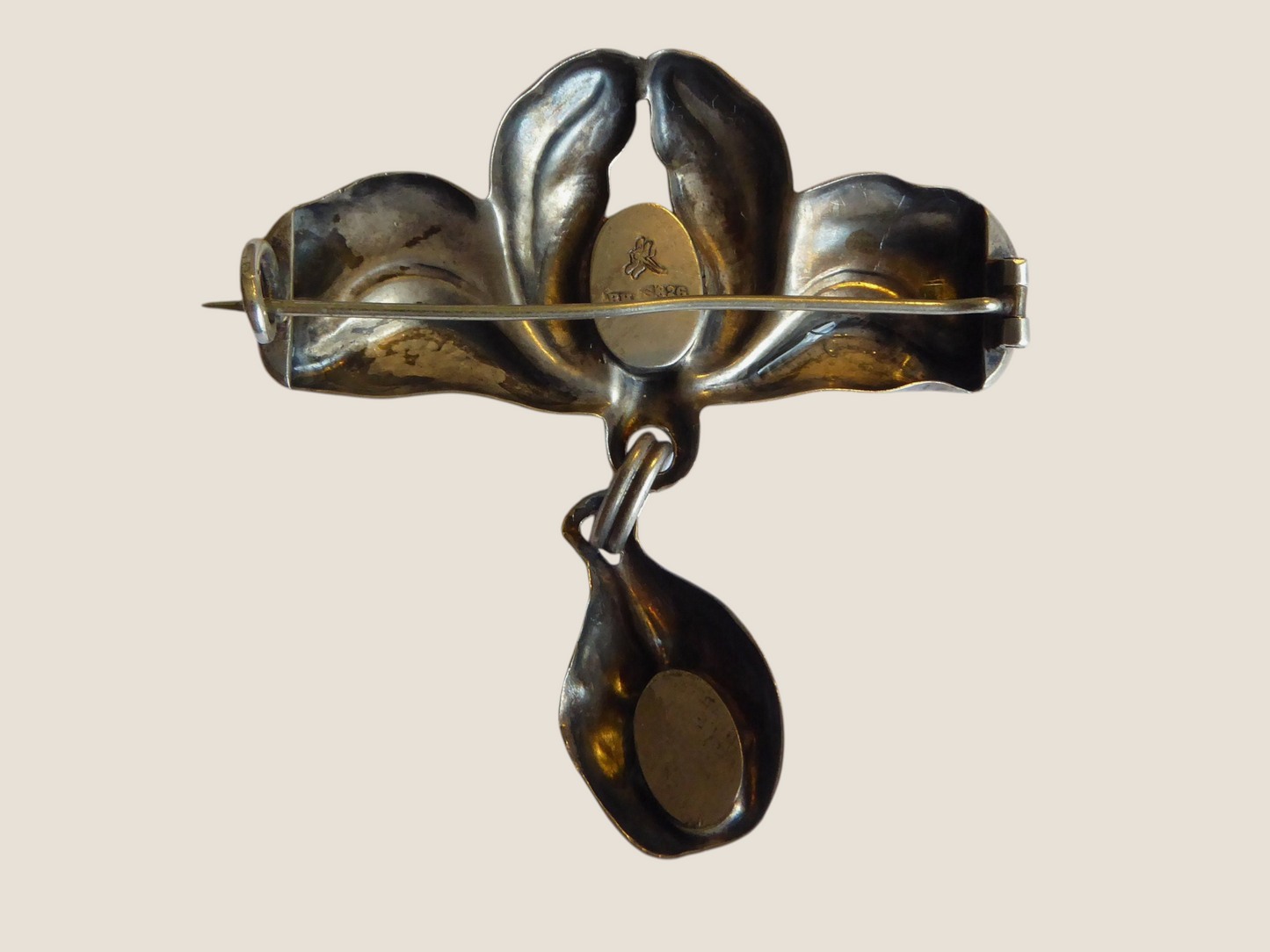 Bernhard Hertz, Denmark. Art Nouveau silver brooch, cabochon moonstones