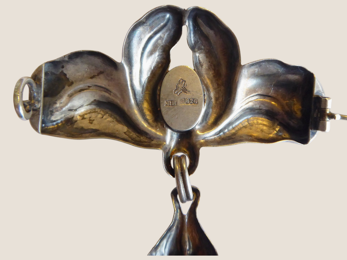 Bernhard Hertz, Denmark. Art Nouveau silver brooch, cabochon moonstones