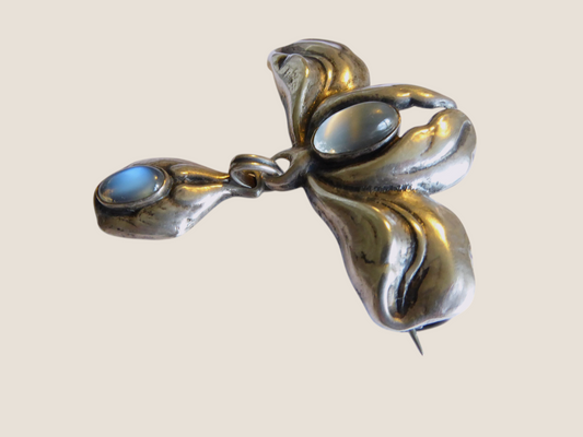 Bernhard Hertz, Denmark. Art Nouveau silver brooch, cabochon moonstones